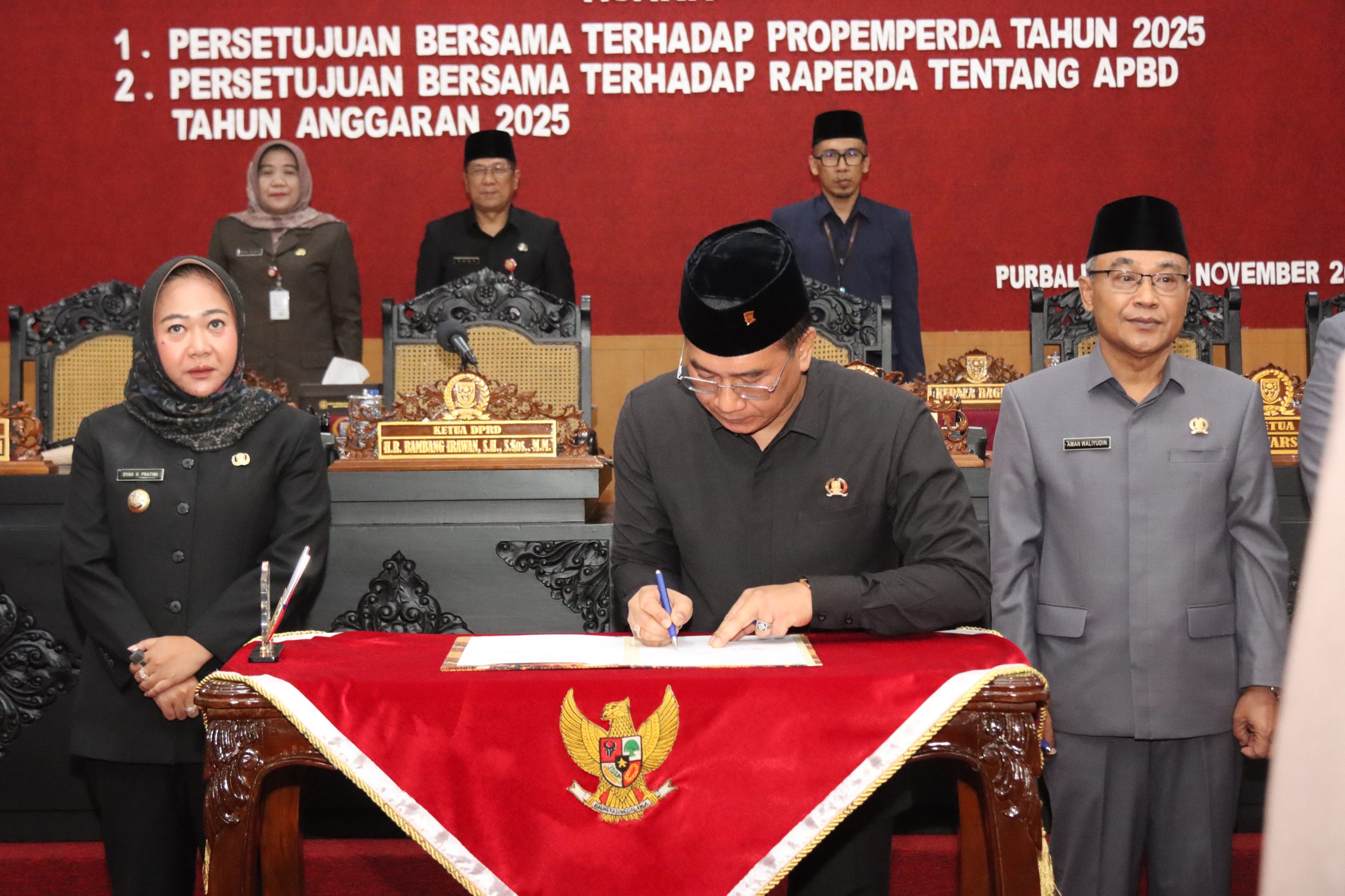 DPRD Purbalingga dan Pemkab Purbalingga Sepakat Godok 20 Raperda Selama 2025