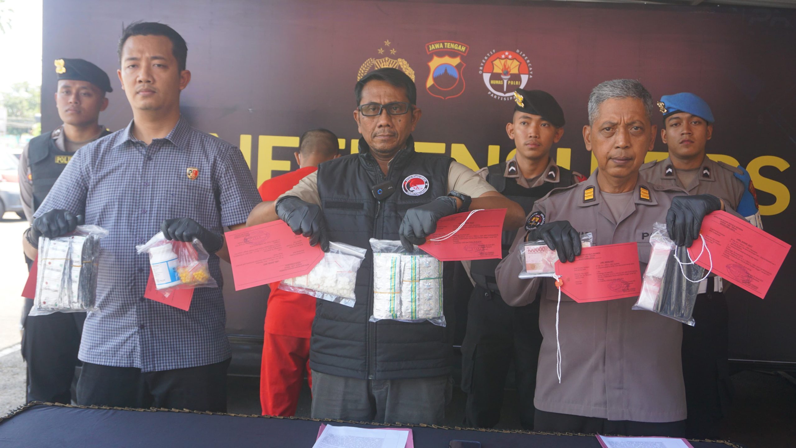 Pria Aceh Di Amankan Warga Karangreja Usai Kedapatan Menjual Obat Terlarang
