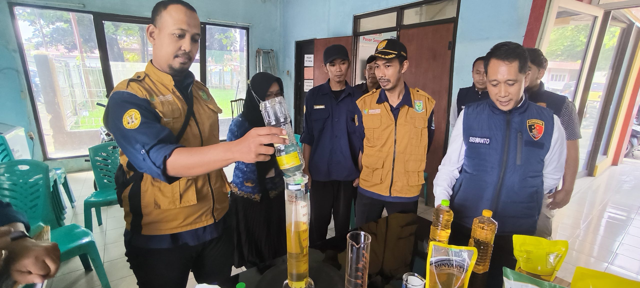 Polres Purbalingga Temukan Produk Minyak Goreng Tidak Sesuai Takaran Saat Sidak di Pasar