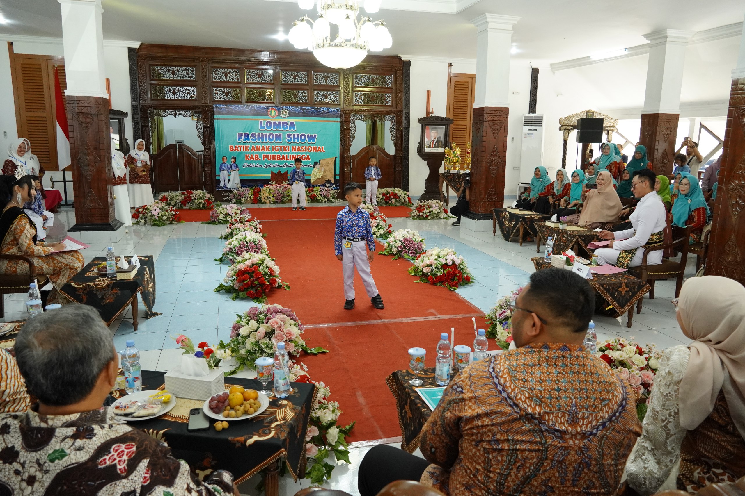 Fashion Show Batik Anak IGTKI, Meriahkan Pendopo Cahyana
