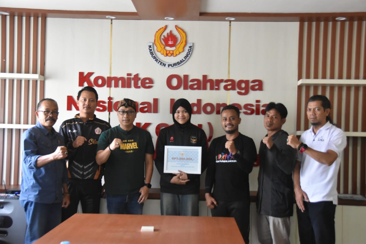 Raih Emas di Kejuaraan Junior Asia 2025, Atlet Pencak Silat dari Karangjambu Terima Bonus dari  KONI Purbalingga