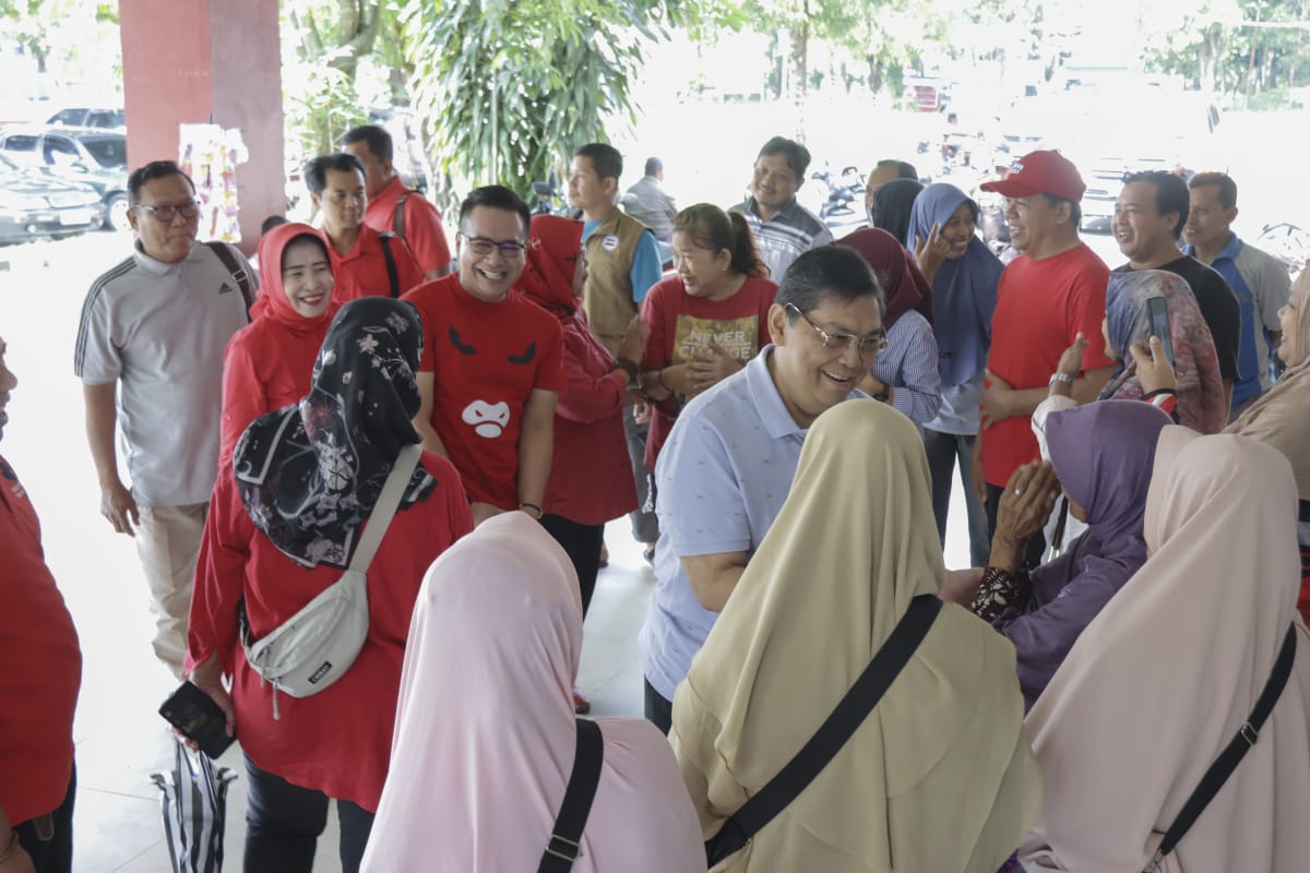 Anggota DPR RI Utut Adianto Serap Aspirasi Pedagang Pasar Segamas, Begini Hasilnya
